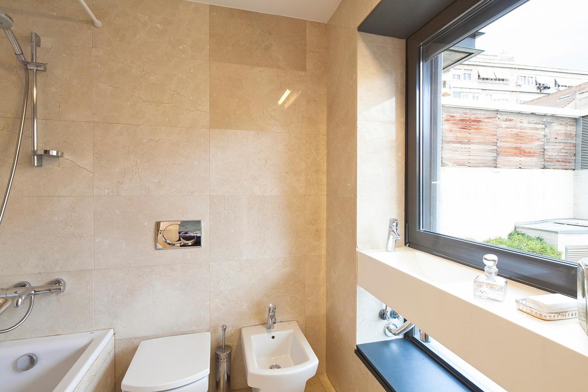 ברצלונה My Space Emirates - Splendid Apartment With Terrace And Pool Near Park Gueell מראה חיצוני תמונה